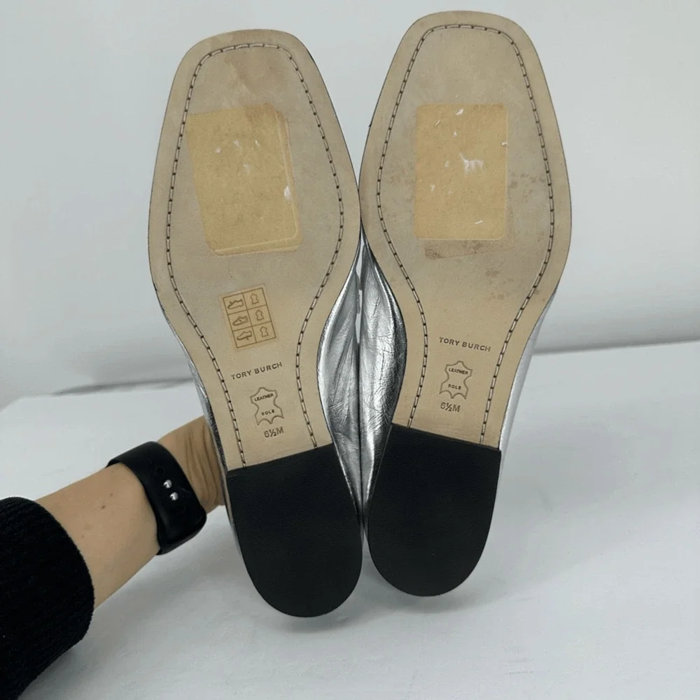 Tory Burch Perrine Metallic Chain Loafers Size 6.5 Silver Leather Flats